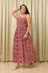 TANVI PRINTED GATHERED DRESS