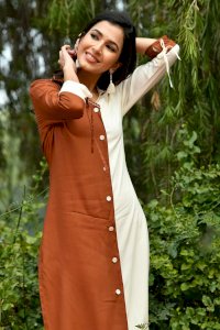 SOLID NECK LINE EMBROIDERED KURTA